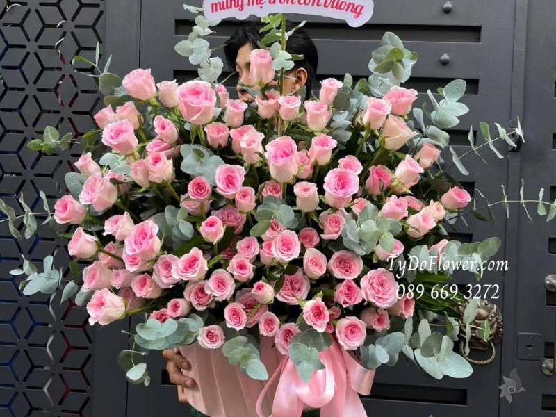 G0925673 GIỎ HOA TẶNG VỢ Thiết kế hoa hồng lạc thần