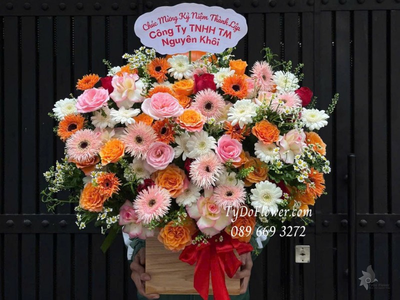 G0925677 GIỎ HOA CHÚC MỪNG KỶ NIỆM THÀNH LẬP CÔNG TY Thiết kế hoa hồng cam Spirit, Pink Ohara, đồng tiền tua, đồng tiền mini