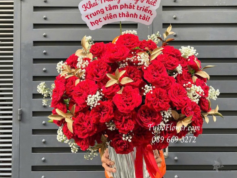 G1025793 GIỎ HOA MỪNG KHAI TRƯƠNG HỒNG PHÁT Thiết kế hoa hồng đỏ Red Ohara