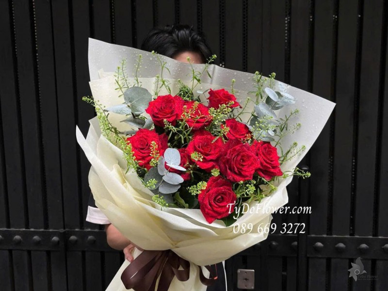B1125897 BÓ HOA CHÚC MỪNG Thiết kế hoa hồng đỏ Ecuador