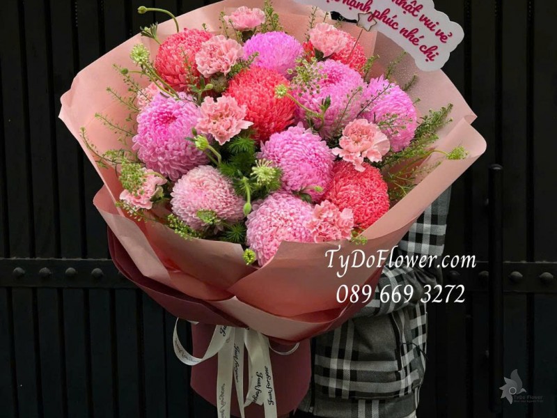 B0126048 Bó Hoa Chúc Mừng Thiết kế Hoa Cúc Mẫu Đơn