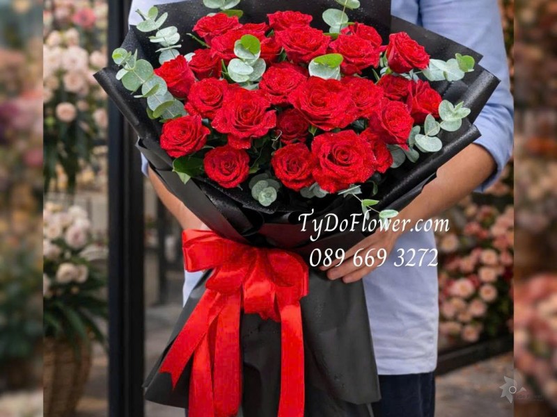 B0126059 Bó Hoa Hồng Đỏ Ecuador