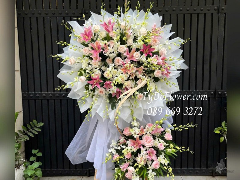 KCB0226129 KỆ HOA TANG LỄ VÒNG HOA CHIA BUỒN Thành Kính Phân Ưu Thiết kế 02 tầng hoa hồng, lan, ly