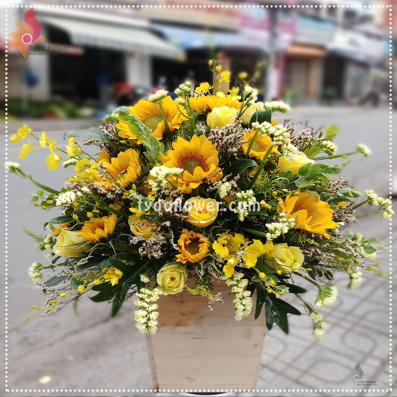 BÌNH HOA TƯƠI BI105