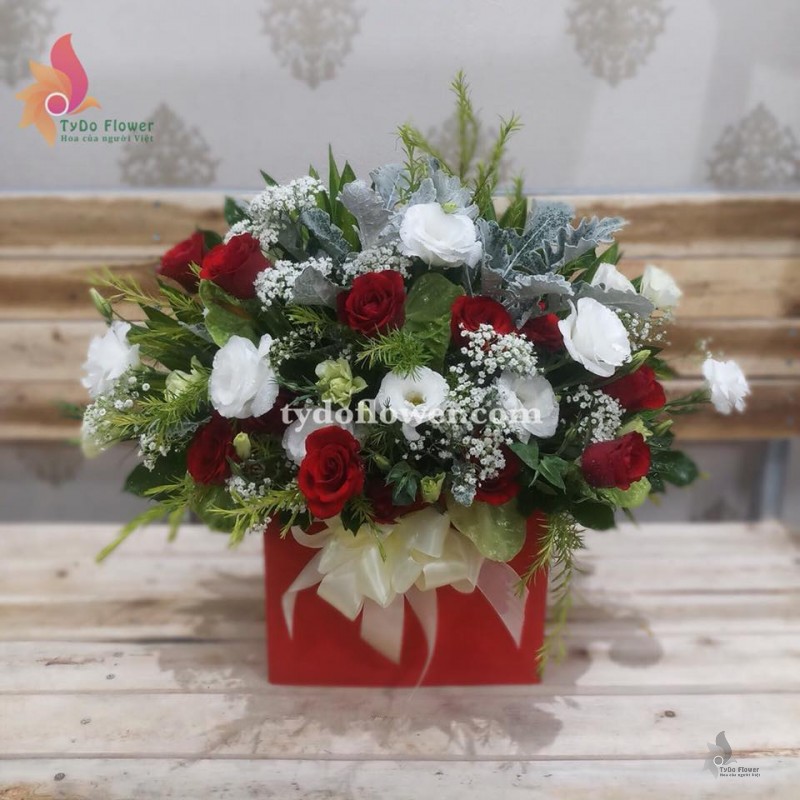 LẴNG HOA TƯƠI L140