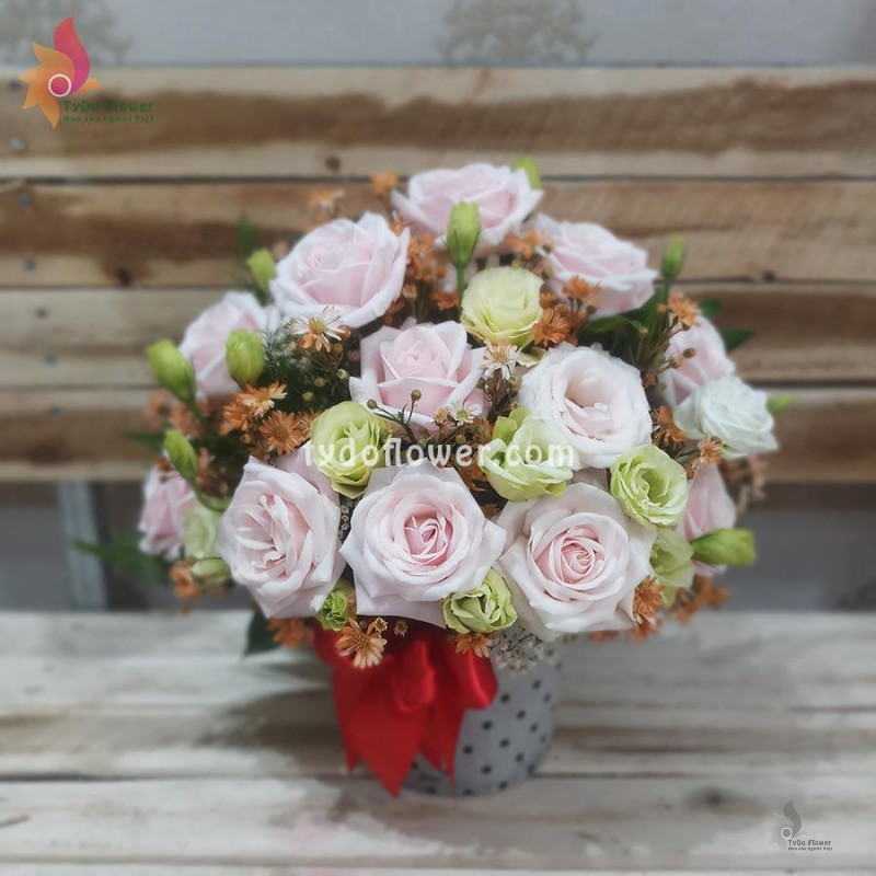 GIỎ HOA HỒNG KEM G163