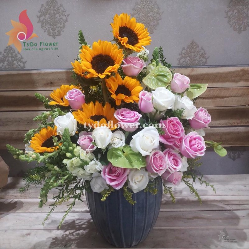 BÌNH HOA CHÚC MỪNG BI172