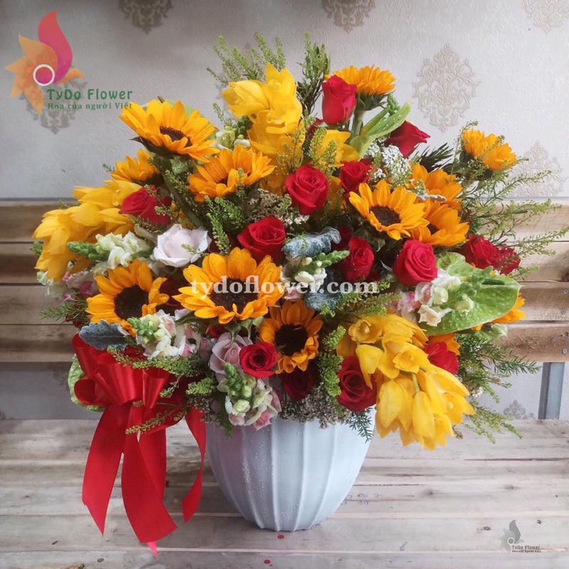 BÌNH HOA CHÚC MỪNG BI184