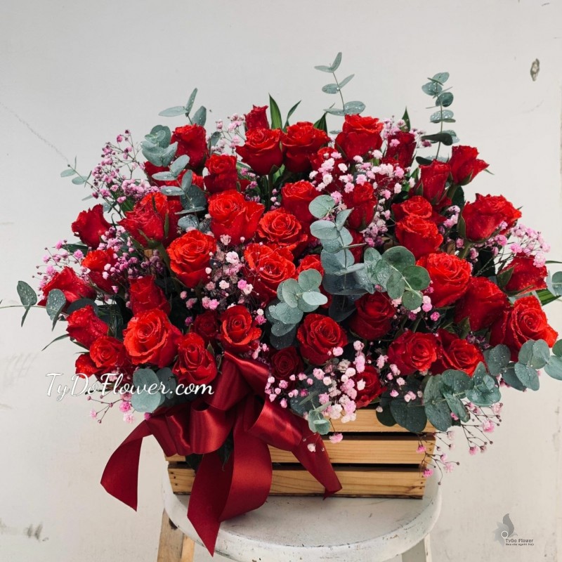 GIỎ HOA CHÚC MỪNG G1000 - Giỏ Hoa Hồng Đỏ