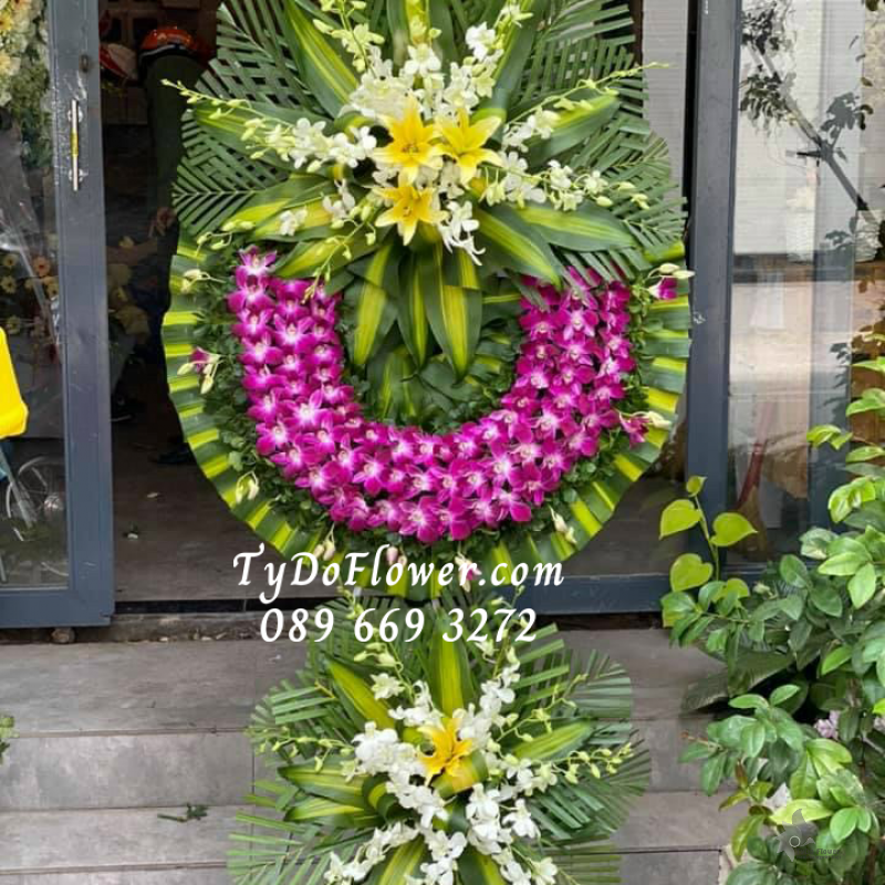 KỆ HOA CHIA BUỒN KCB1013