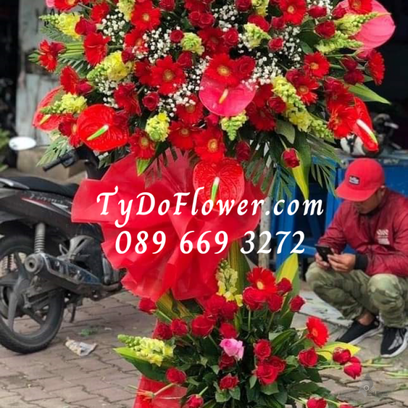 KỆ HOA CHÚC MỪNG KCM1001