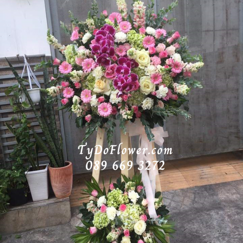 KỆ HOA CHÚC MỪNG KCM1034