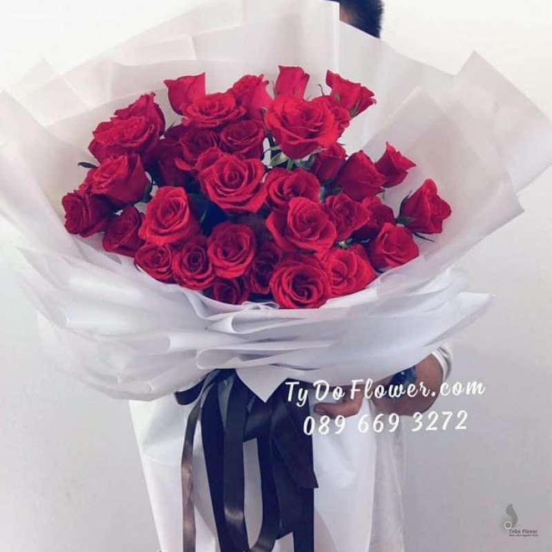 BÓ HOA CHÚC MỪNG BO72211 Bó Hoa Hồng Đỏ