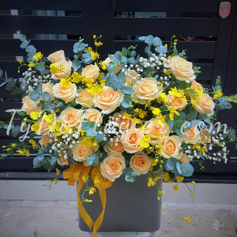 GIỎ HOA CHÚC MỪNG G102210 Giỏ Hoa Hồng Cam Trứng Gà