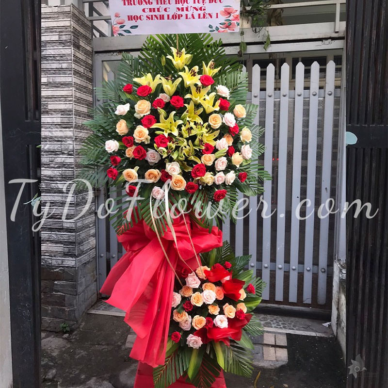 KỆ HOA CHÚC MỪNG KCM102226