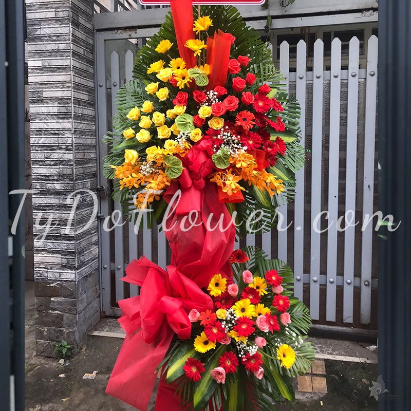 KỆ HOA CHÚC MỪNG KCM102247