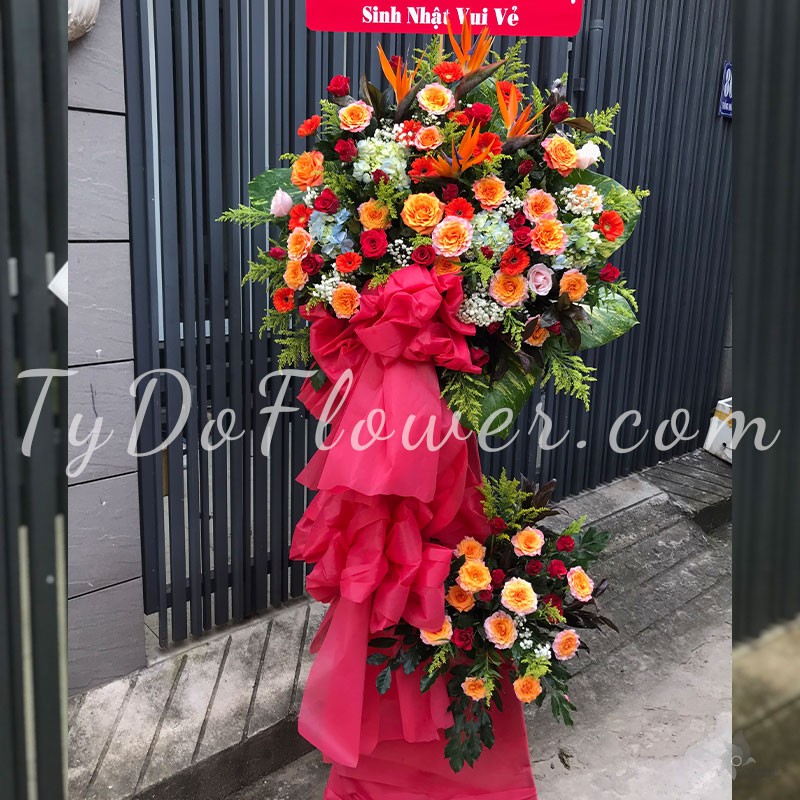 KỆ HOA CHÚC MỪNG SINH NHẬT KCM102258