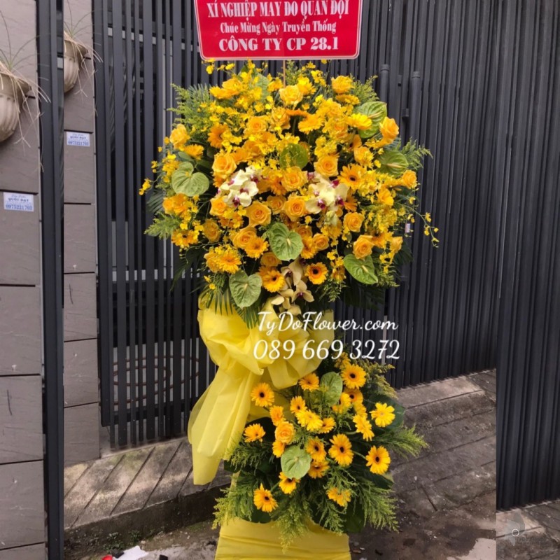 KCM122266 KỆ HOA CHÚC MỪNG