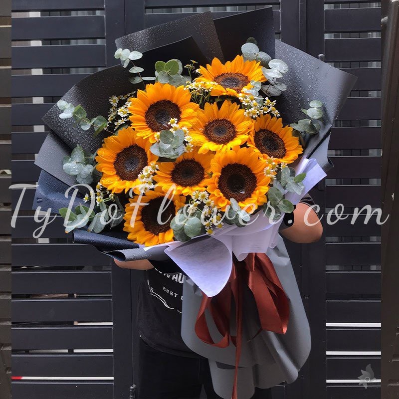 B1222164 BÓ HOA HƯỚNG DƯƠNG HOA CHÚC MỪNG