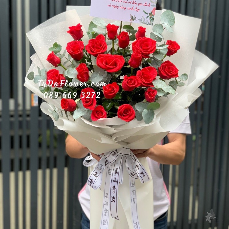 B0123218 BÓ HOA HỒNG ĐỎ HOA CHÚC MỪNG