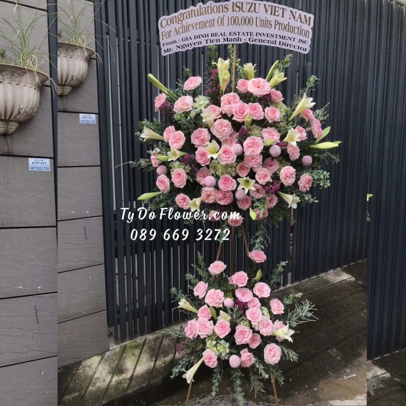 KCM0123232 KỆ HOA CHÚC MỪNG