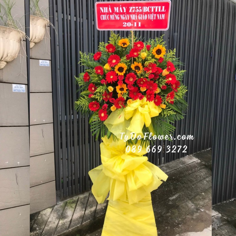 KCM0123237 KỆ HOA CHÚC MỪNG