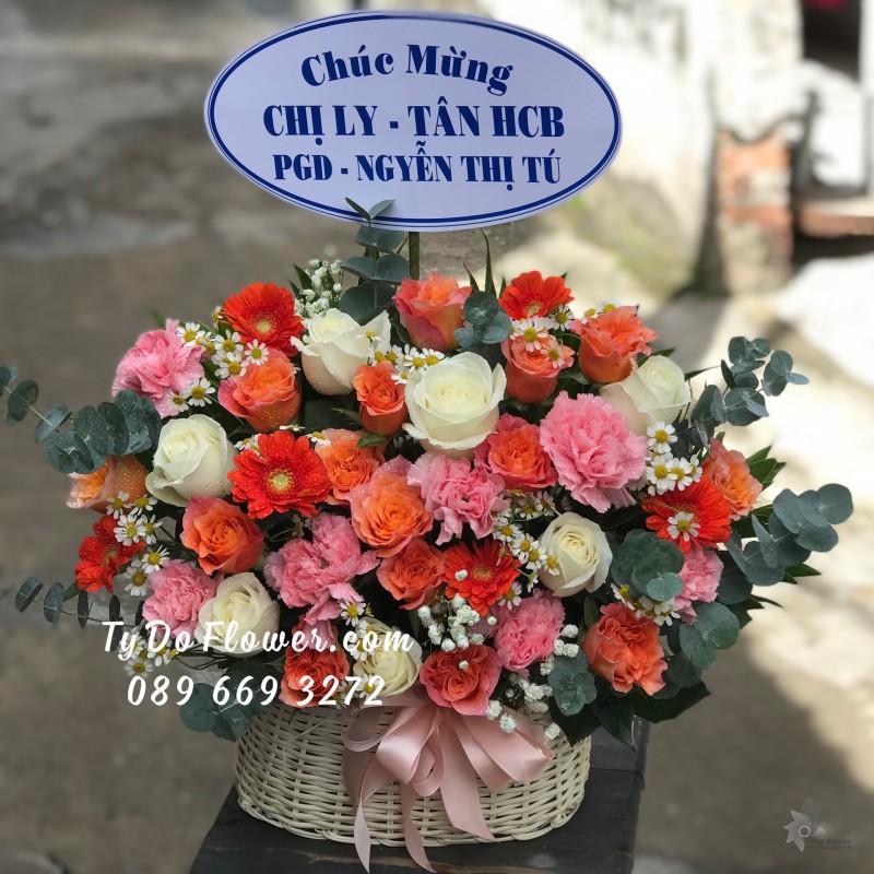 G0123248 GIỎ HOA CHÚC MỪNG