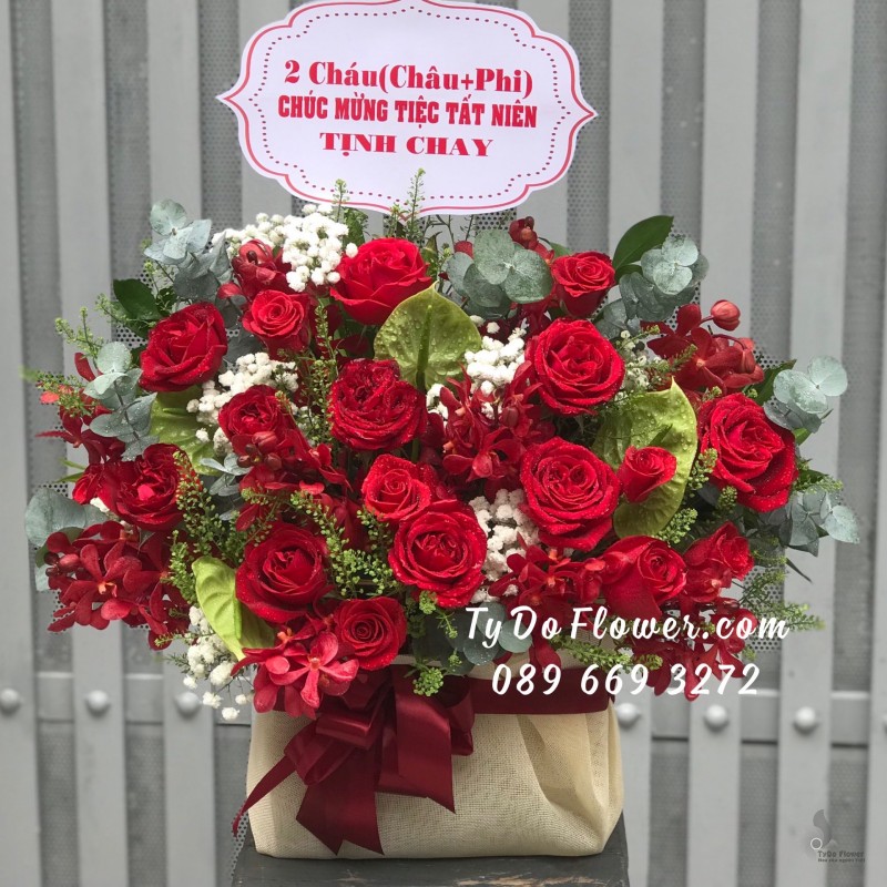 G0123251 GIỎ HOA CHÚC MỪNG