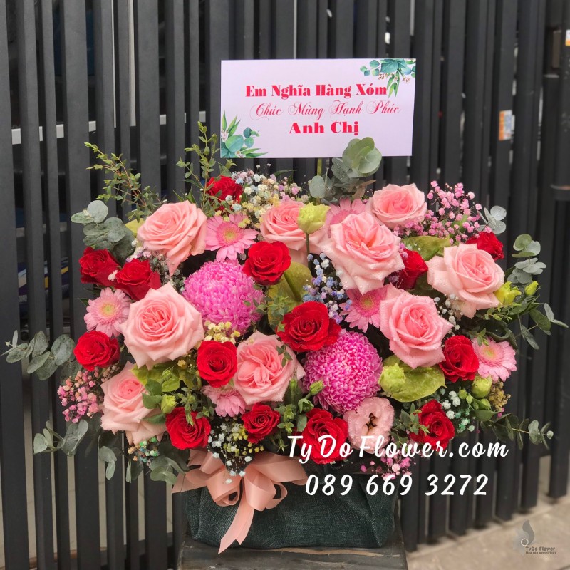 G0123286 GIỎ HOA CHÚC MỪNG