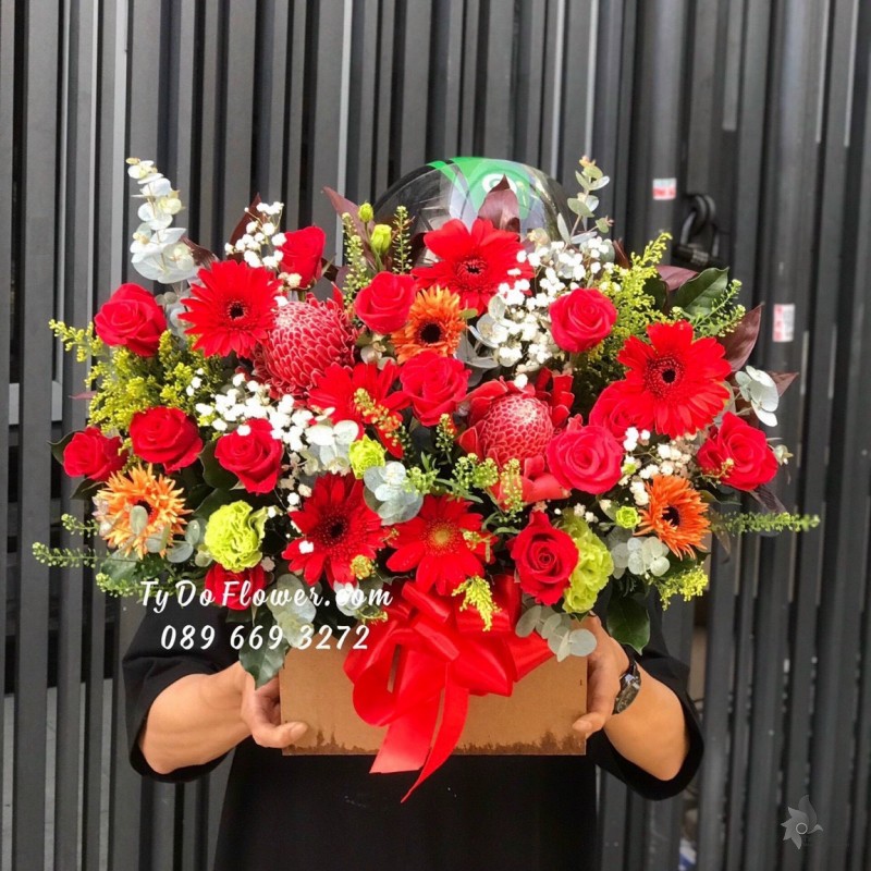 G0323308 GIỎ HOA CHÚC MỪNG