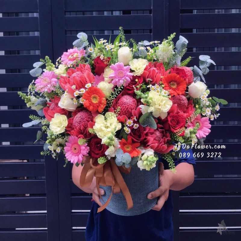 G0323312 GIỎ HOA CHÚC MỪNG