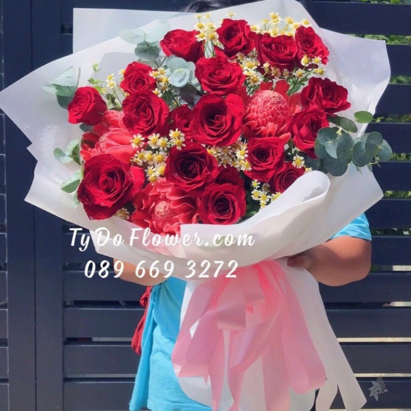 B0323313 BÓ HOA CHÚC MỪNG