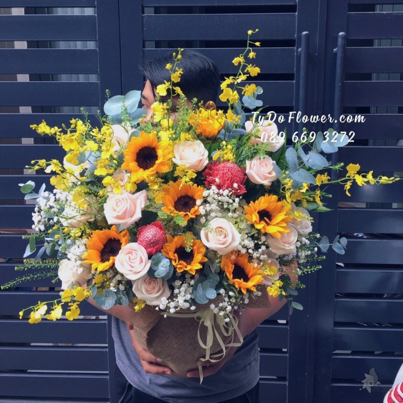 G0323315 GIỎ HOA CHÚC MỪNG