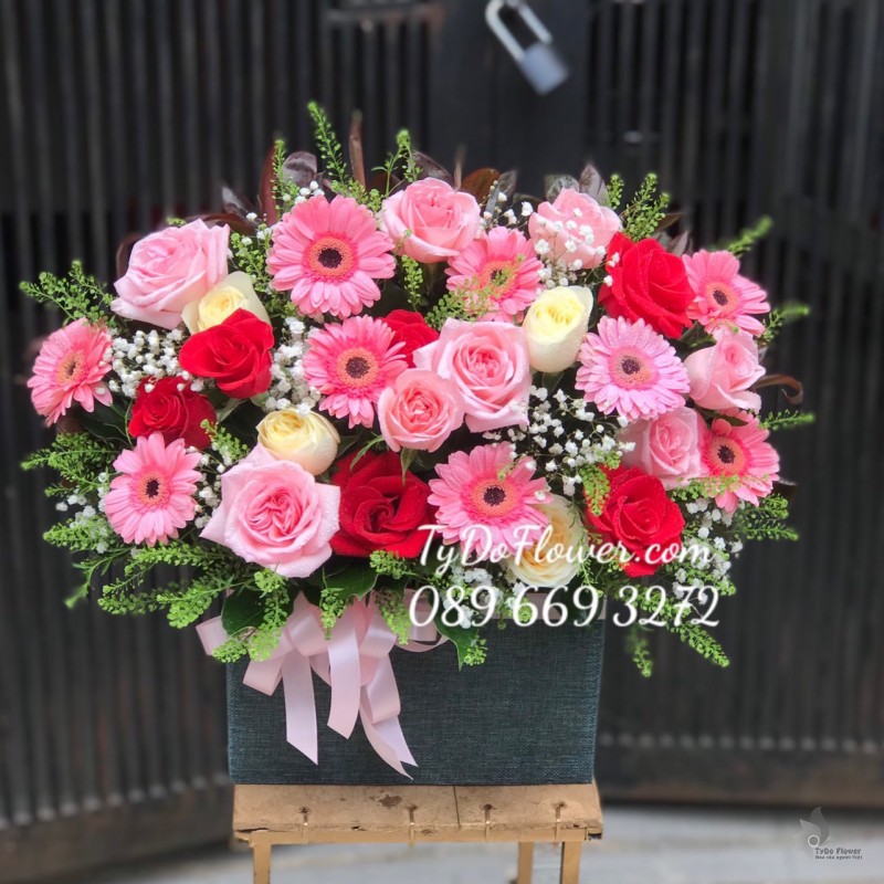 G0323324 GIỎ HOA CHÚC MỪNG