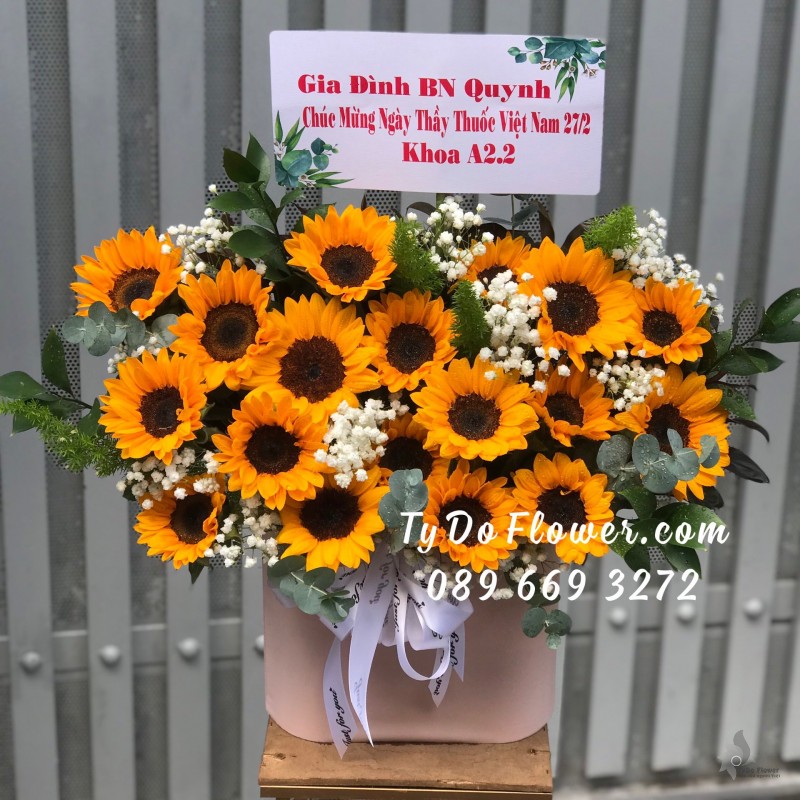 GIỎ HOA HƯỚNG DƯƠNG HOA CHÚC MỪNG