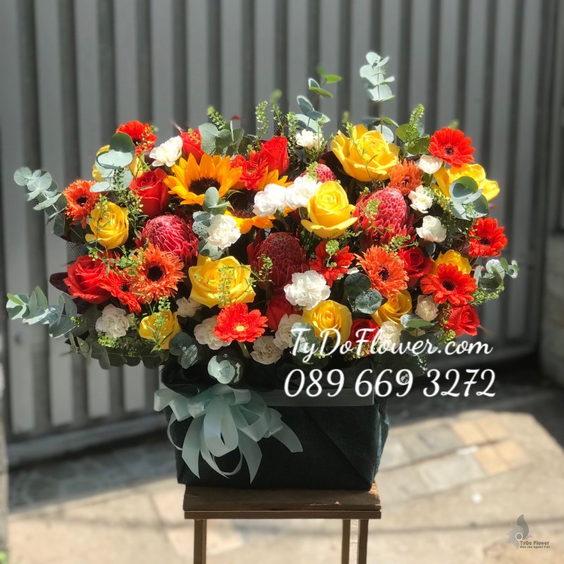 G0323345 GIỎ HOA CHÚC MỪNG