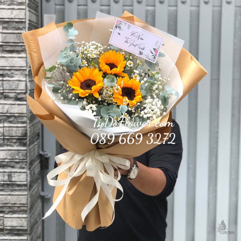 B0323370 BÓ HOA HƯỚNG DƯƠNG HOA CHÚC MỪNG