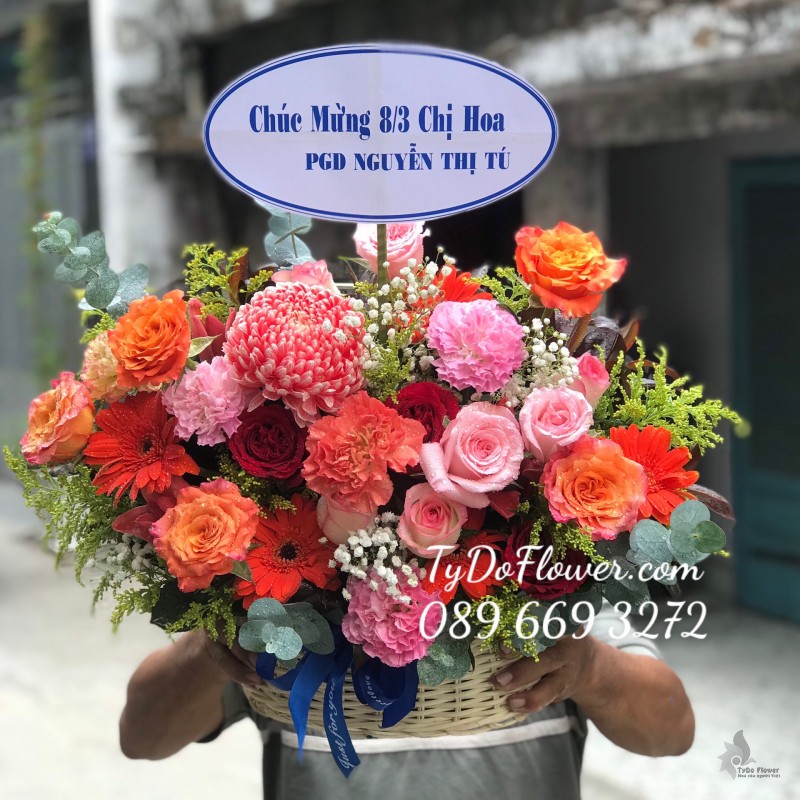 G0323384 GIỎ HOA CHÚC MỪNG