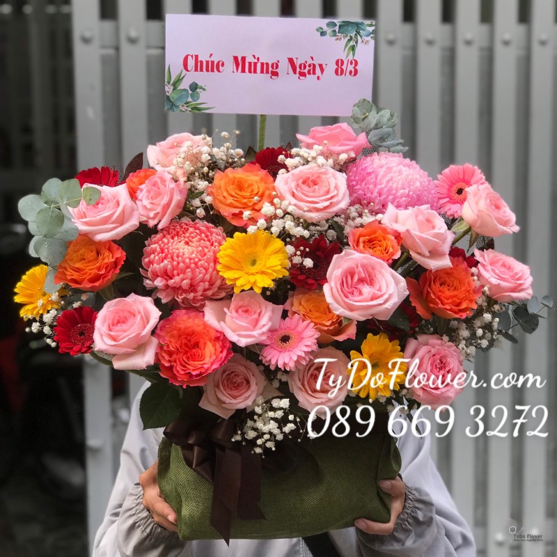 G0323398 GIỎ HOA CHÚC MỪNG