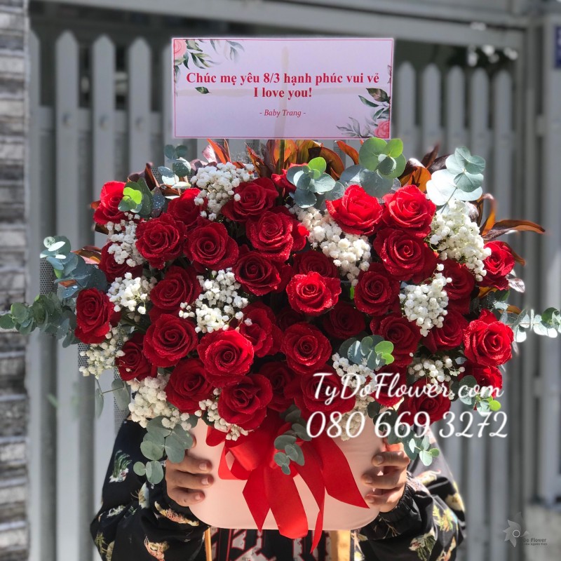 G0323408 GIỎ HOA HỒNG ĐỎ HOA CHÚC MỪNG