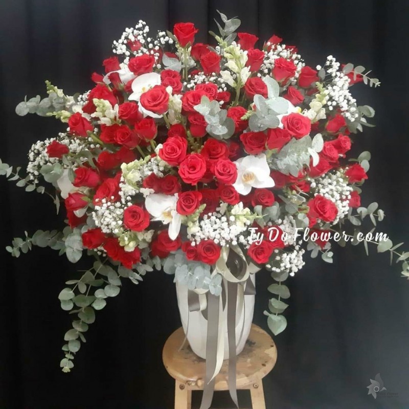 BI0323423 BÌNH HOA HỒNG ĐỎ Hoa Chúc Mừng