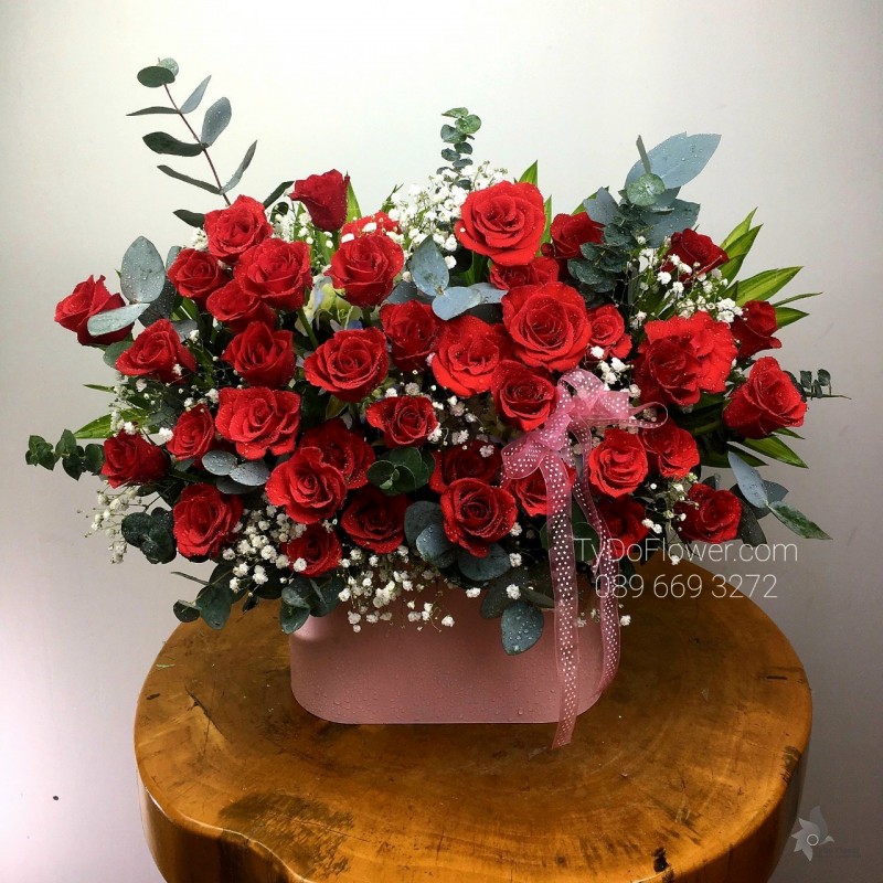 GIỎ HOA HỒNG ĐỎ Hoa Chúc Mừng