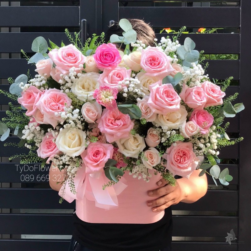 G0323434 GIỎ HOA HỒNG Hoa Chúc Mừng