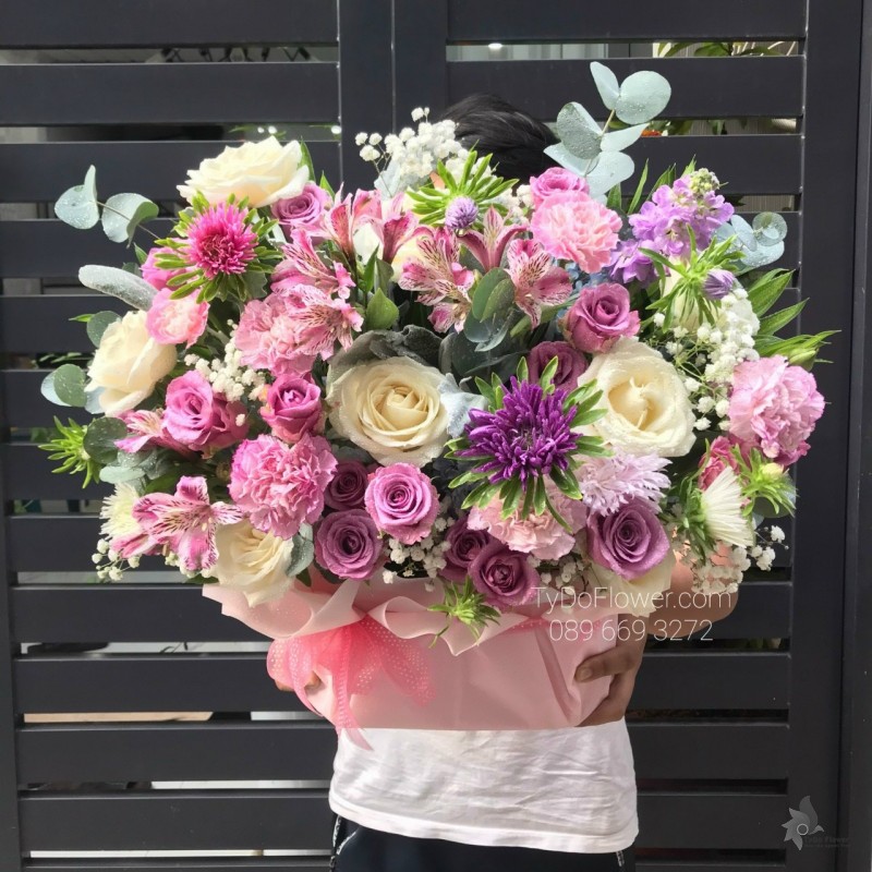 G0323437 GIỎ HOA CHÚC MỪNG