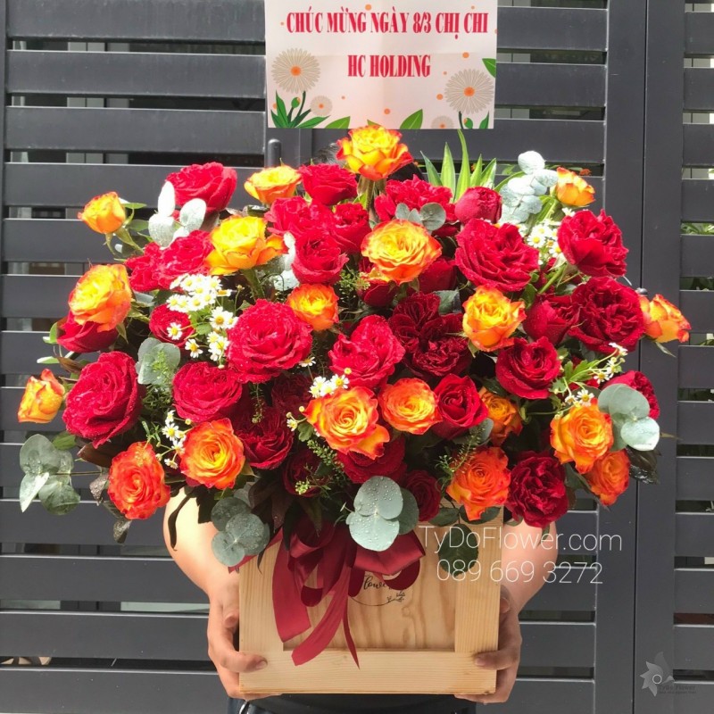 G0323438 GIỎ HOA CHÚC MỪNG