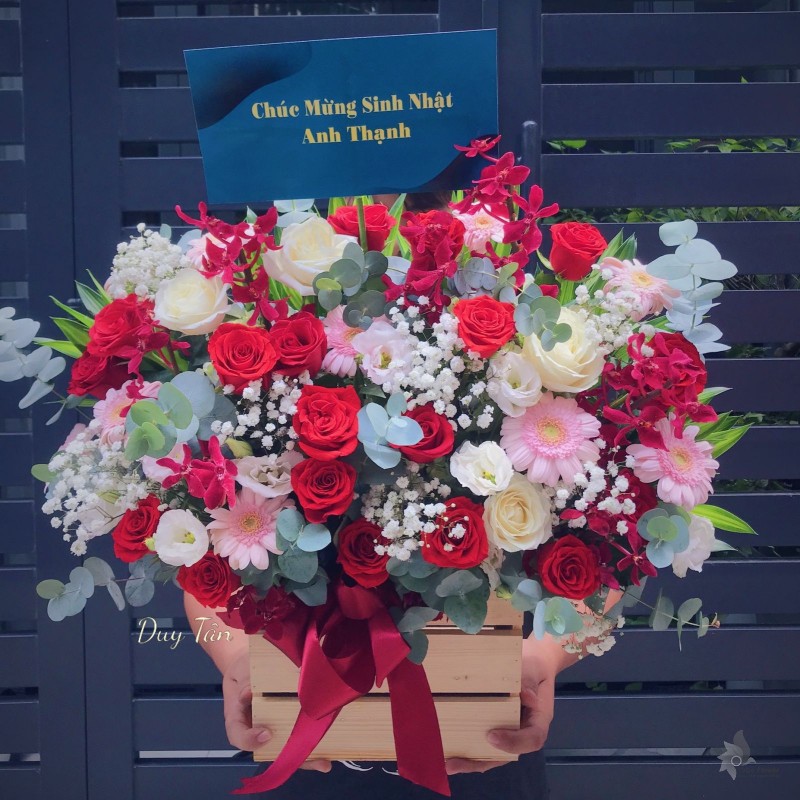 G0323468 GIỎ HOA CHÚC MỪNG