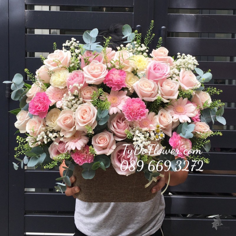 G0323470 GIỎ HOA CHÚC MỪNG