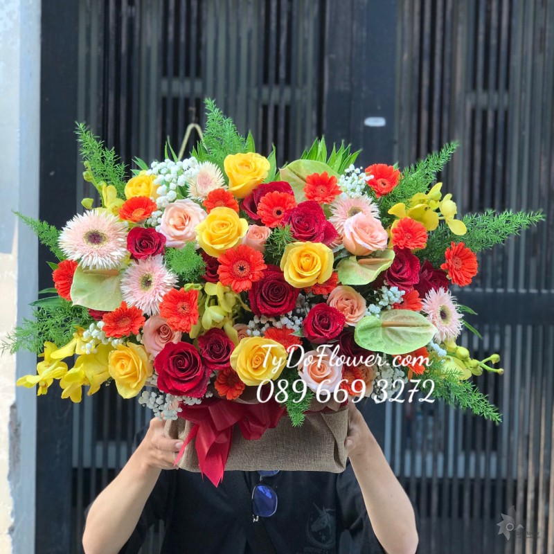 G0323516 GIỎ HOA CHÚC MỪNG