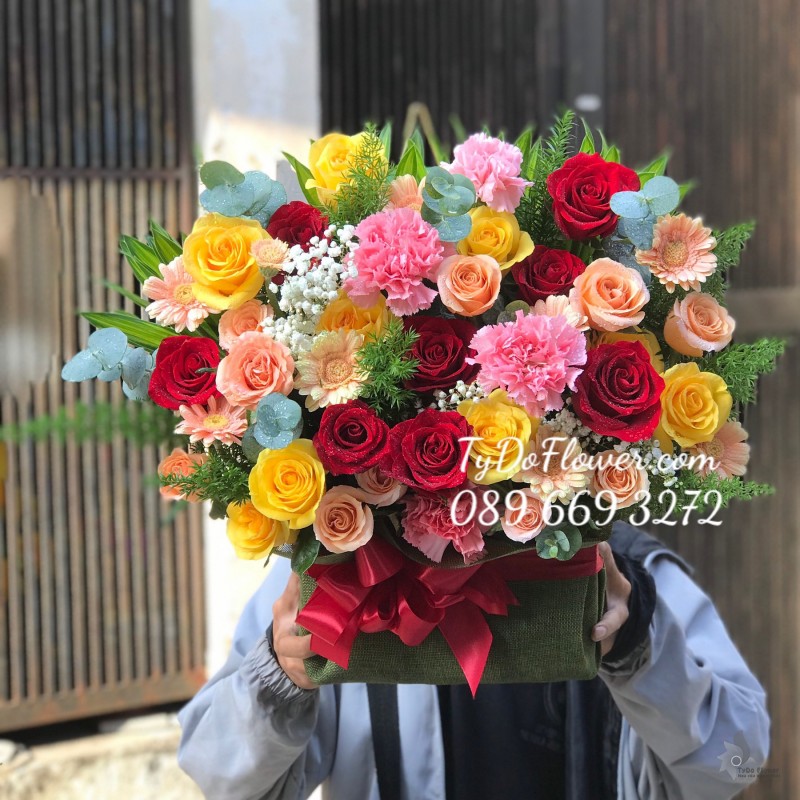 G0323517 GIỎ HOA CHÚC MỪNG