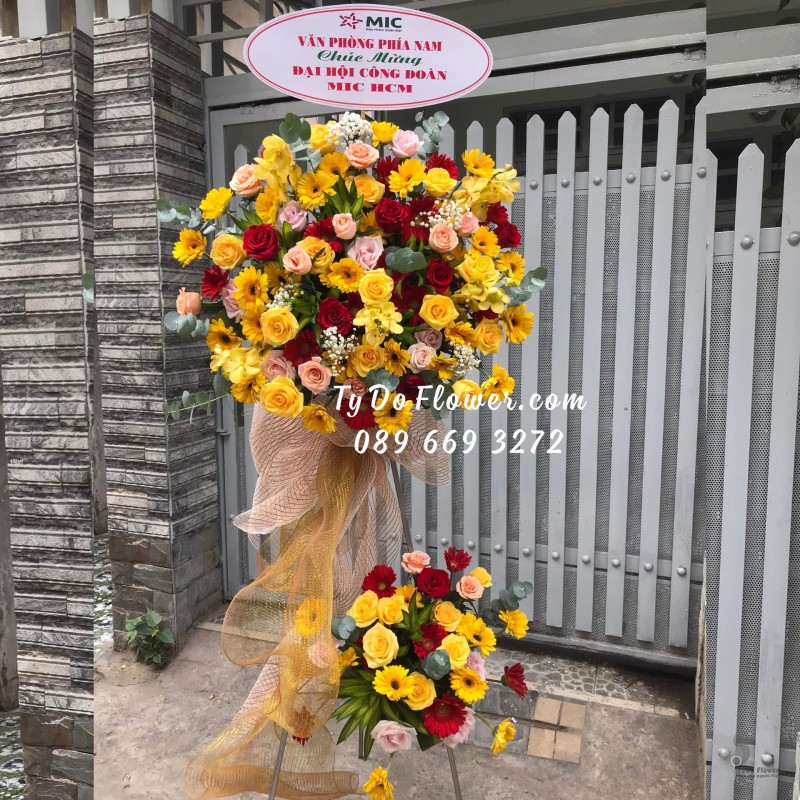 KCM0323520 KỆ HOA CHÚC MỪNG